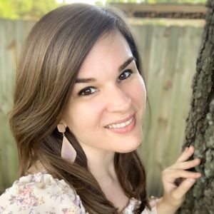 Meet your Posher, Nina